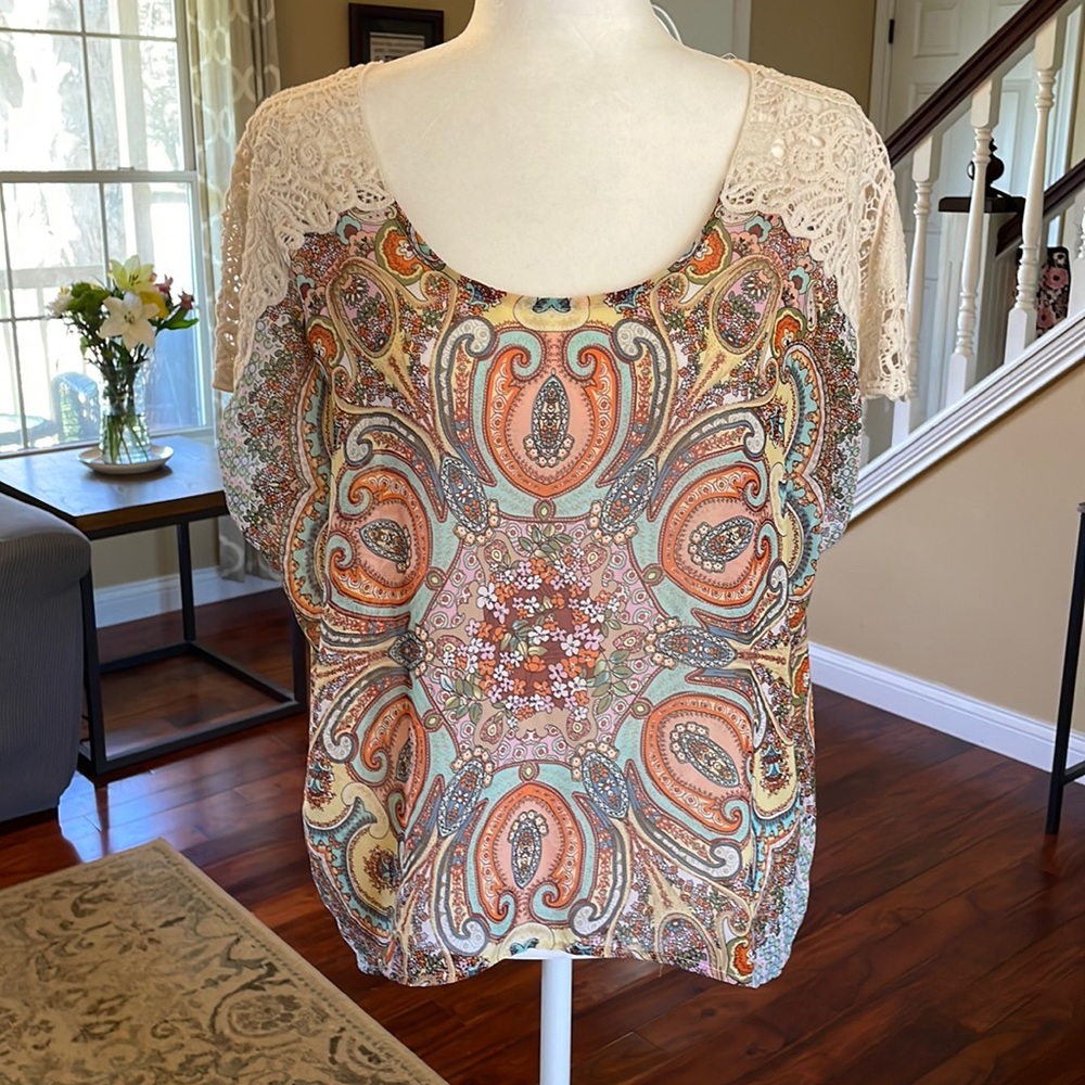 ONE WORLD Cream Lace-Sleeve Paisley Print Blouse